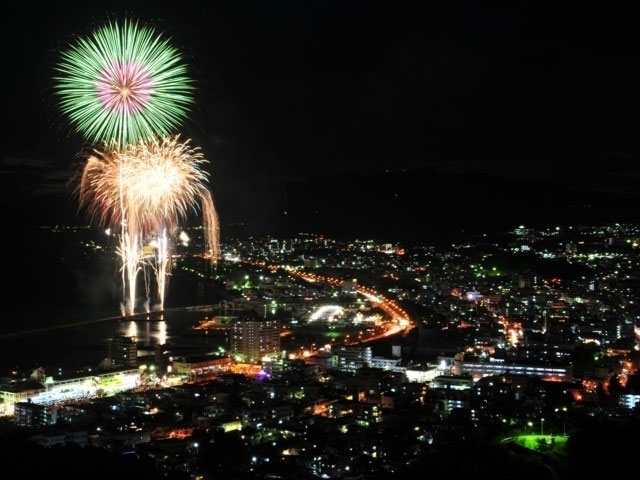 名護夏祭｜沖繩花火大會2019 沖繩煙火大會2019 第41回名護夏まつり