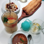 姚YAO鮮果烏龍茶（左）和 石斛花茶（右） 萬象天地餐廳 萬象天地酸菜魚 深圳必食 深圳美食 深圳姚酸菜魚（誠品店）