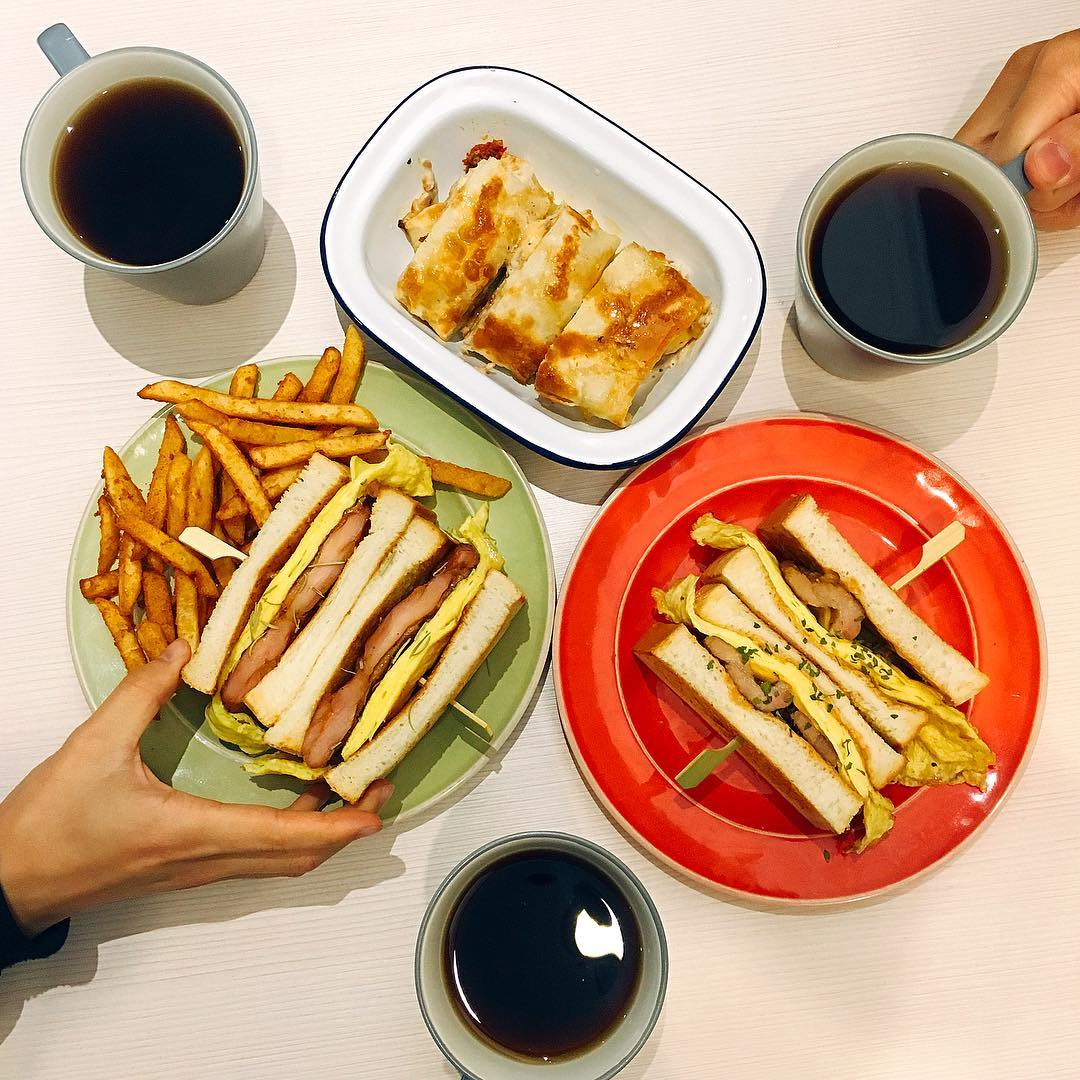 早澤｜台灣 Taiwan台灣早餐 台灣美食 台灣打卡 台灣古早味 台灣必去 台灣必到 台灣必食 台灣必吃 台北 Taipei台北早餐 台北美食 台北打卡 台北古早味 台北必去 台北必到 台北必食 台北必吃 松山區美食 中正區美食 萬華區美食 士林區美食 大同區美食 信義區美食 中山區美食 松山區早餐 中正區早餐 萬華區早餐 士林區早餐 大同區早餐 信義區早餐 中山區早餐阜杭豆漿 金峰魯肉飯 陳家涼麵 金花碳烤吐司專賣 豐盛號 就愛豐盛號 屋莎鬆餅屋 滿樂鐵板吐司 鼎元豆漿 真芳 早澤 良粟商號 芋頭 芝士 鬆餅 半熟蛋 抺茶 芋頭控 芝士控 鬆餅控 半熟蛋控 抺茶控 台灣碳烤吐司 台北碳烤吐司 早澤泥土 早澤訂位 早澤電話 早澤營業時間 早澤2019 早澤fb 早澤外送 早澤泥早 早澤芋泥 早澤2018