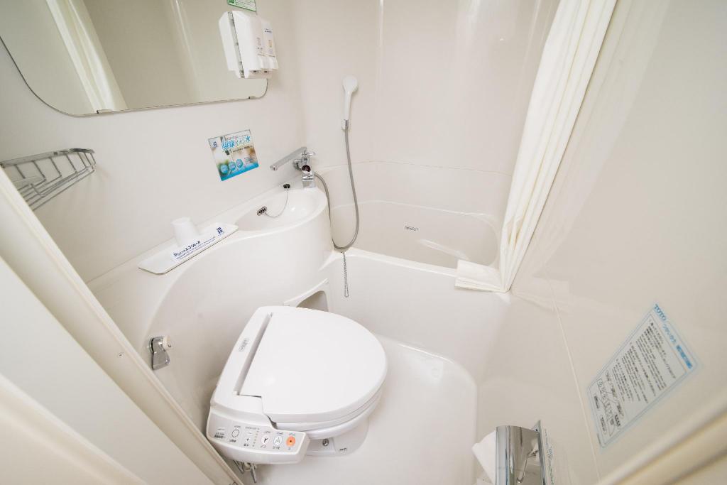 廁所及浴室｜難波日本橋超級酒店（Super Hotel Namba Nipponbashi）大阪新酒店 大阪酒店 大阪飯店 大阪住宿 難波町酒店 難波飯店 難波住宿 日本橋酒店 日本橋飯店 日本橋住宿 交通方便 免費早餐