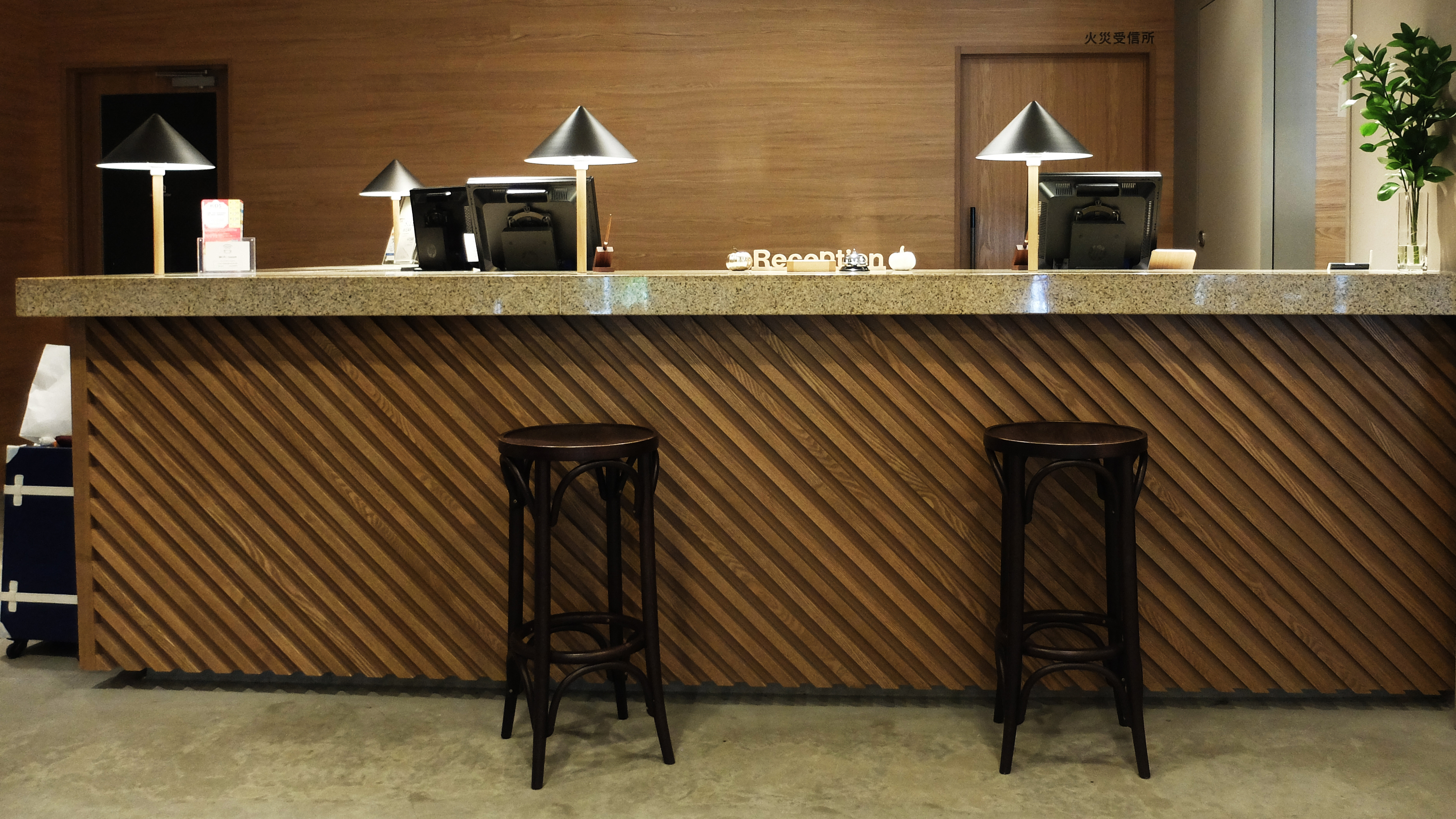 前台｜hotel androoms 大阪本町（hotel androoms Osaka Hommachi）大阪酒店 大阪飯店 大阪住宿 心齋橋酒店 心齋橋飯店 心齋橋住宿 本町酒店 本町飯店 本町住宿