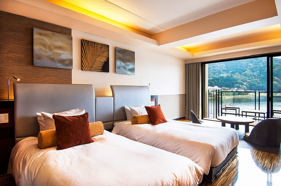 中央館附露台的客房｜風之露台KUKUNA酒店（Kaze no Terrace Kukuna Hotel）富士山 河口湖 富士山酒店 富士山飯店 富士山住宿 河口湖酒店 河口湖飯店 河口湖住宿 溫泉酒店 溫泉飯店 溫泉旅館 一泊二食 私人風呂