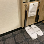 一次性室內拖鞋、鞋抽、鞋刷｜大阪北濱皇家花園CANVAS酒店（The Royal Park CANVAS Osaka Kitahama）大阪新酒店 大阪酒店 大阪飯店 大阪住宿 本町酒店 本町飯店 本町住宿 堺筋本町酒店 堺筋本町飯店 堺筋本町住宿