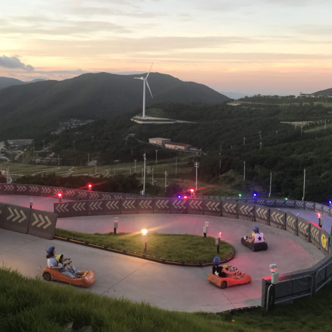 韓國最南端滑雪場 彩色雪橇軌道 超人回來了 伊甸園山谷渡假村 伊甸園山谷滑雪場 伊甸園山谷渡假村滑雪場 伊甸園山谷滑雪渡假村 Eden Valley Ski Resort 에덴밸리스키장 韓國滑雪季節 韓國滑雪推薦 韓國滑雪團比較 韓國滑雪 比較 韓國滑雪季 韓國滑雪團2019 韓國滑雪 韓國 滑雪 韓國 首爾滑雪 首爾 滑雪 韓國滑雪場 韓國滑雪團 韓國 滑雪 價錢 首爾滑雪場 釜山滑雪 釜山滑雪場 釜山 滑雪 釜山滑雪團 釜山滑雪團2019 首爾滑雪團 首爾滑雪團2019 韓國滑雪自由行 韓國滑雪渡假村 學滑雪